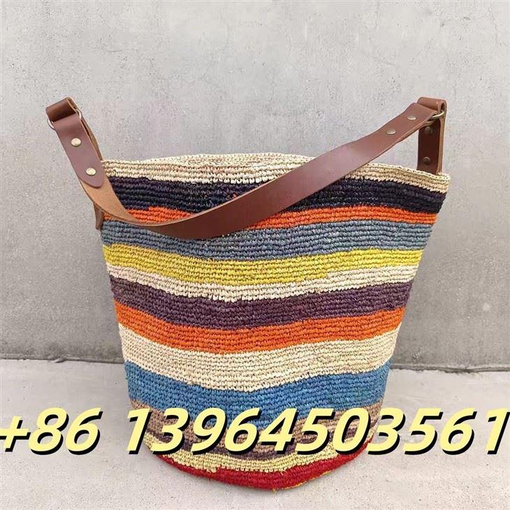 Värviline Raffia Woman busll