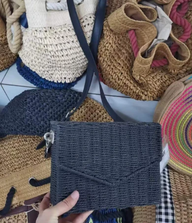 Rauast raamist paberist käsitsi kootud Crossbody kott
