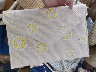 Pabertikandiga naiste sidurikott